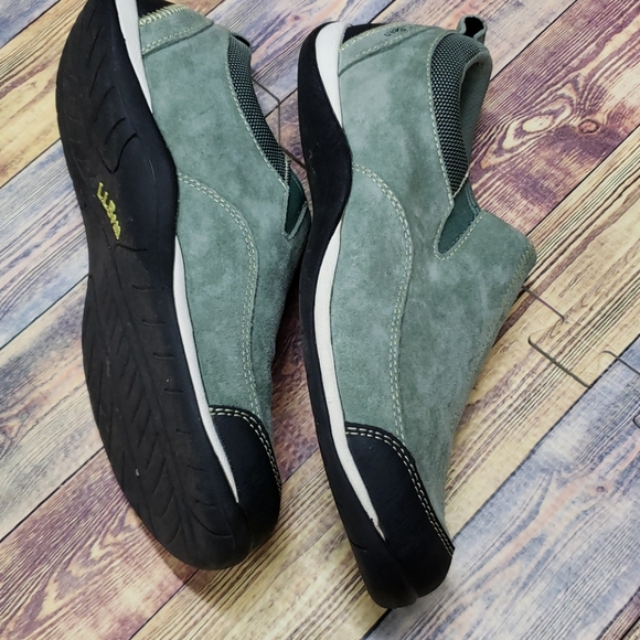 L.L. BEAN WOMENS SLIP ON MOCCASIN HIKERS - Picture 6 of 6